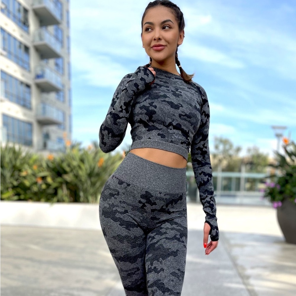 Gymshark Black Camo Seamless Crop Top Medium